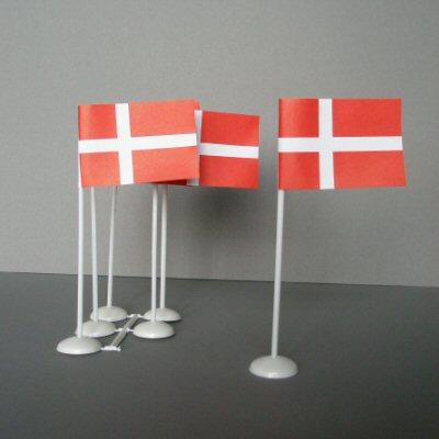 Dansk flag til bordet 6 stk. - Danish flags to stand on a table