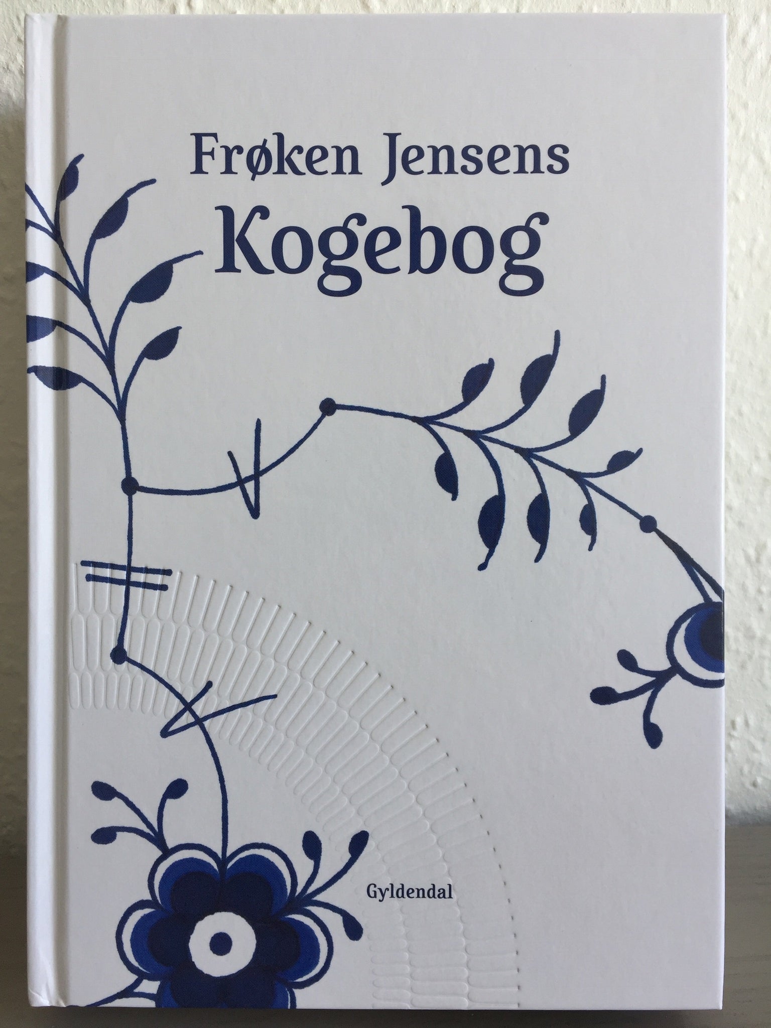 Kogebog: Frøken Jensens kogebog (not in stock - it will take up to two weeks before shipping your order)